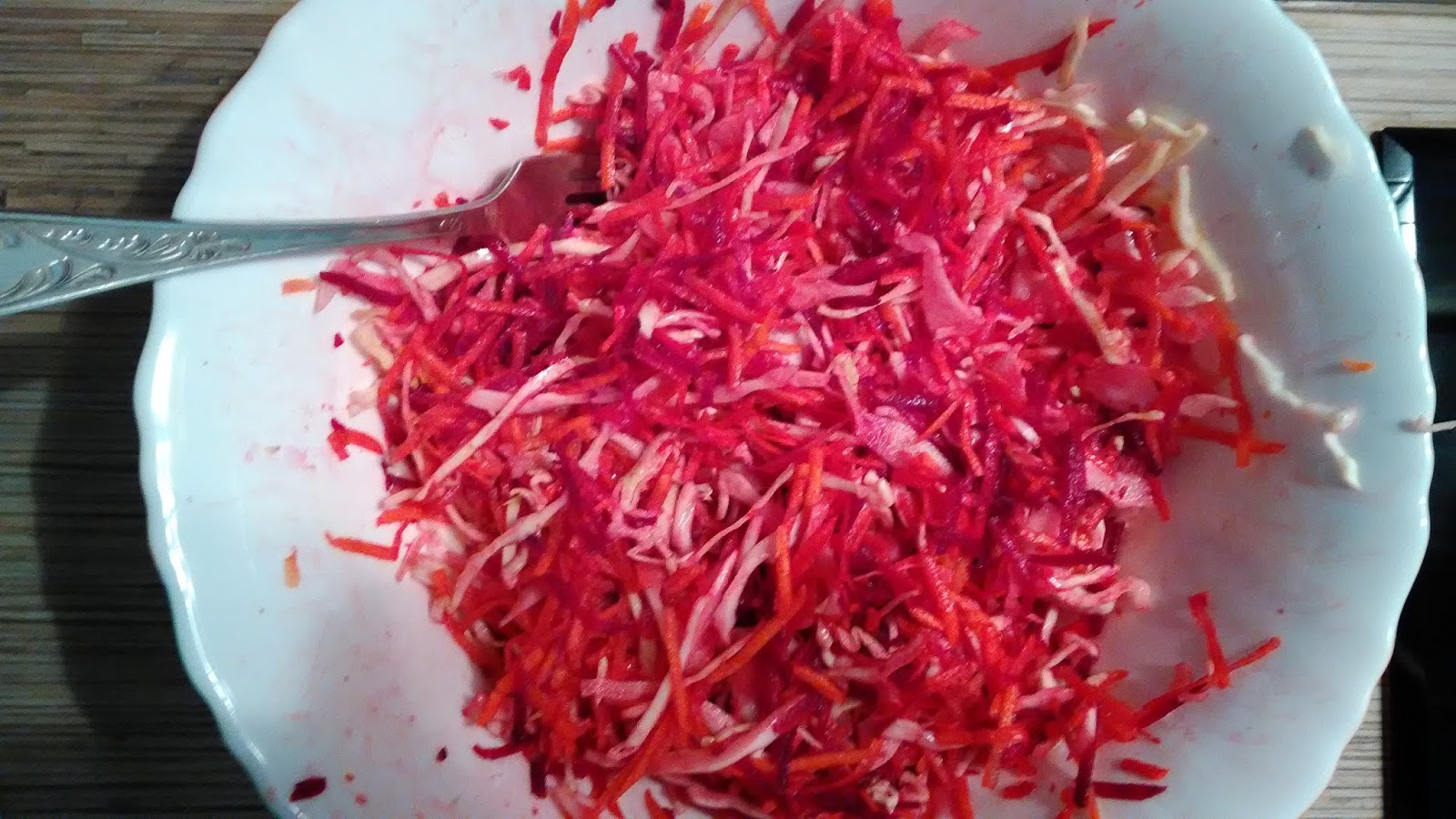 щетка салат для похудения с растительным. щетка салат для похудения с растительным. детокс салат щетка. салат щетка для похудения. салат витаминный со свеклой.