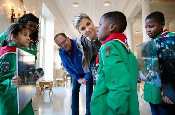 Dutch Queen Maxima wore Natan Dress for receives scouts at Noordeinde Palace, fashion style wore diamond earrings and diamond rings