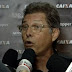 Técnico se irrita e parte para cima de repórter: ‘É você, ô babaca' (Veja Vídeo)