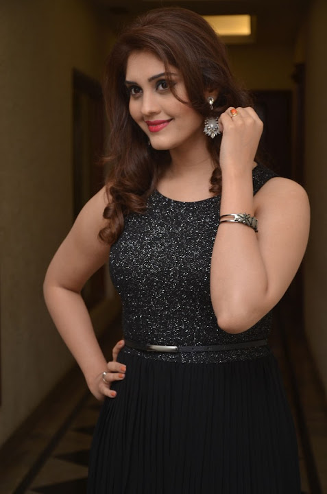 Surabhi Stills At Gunturodu Audio Launch