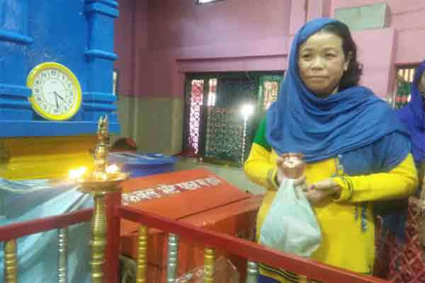 संतान प्राप्ति के लिए विदेशी महिला को सात संमदर पार से खींच लाई पहुंची सिमसा माता मंदिर