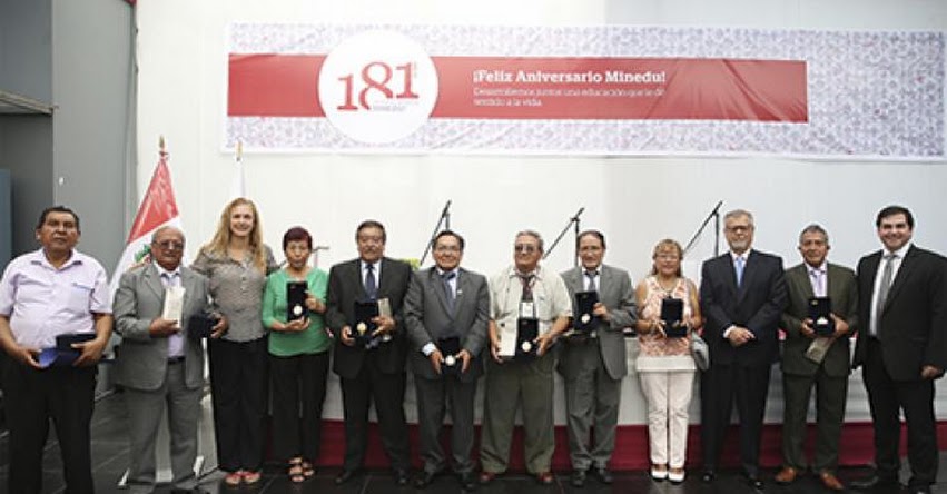 MINEDU celebra 181 aniversario con homenaje a trabajadores cesantes - www.minedu.gob.pe MINEDU celebra 181 aniversario con homenaje a trabajadores cesantes - www.minedu.gob.pe