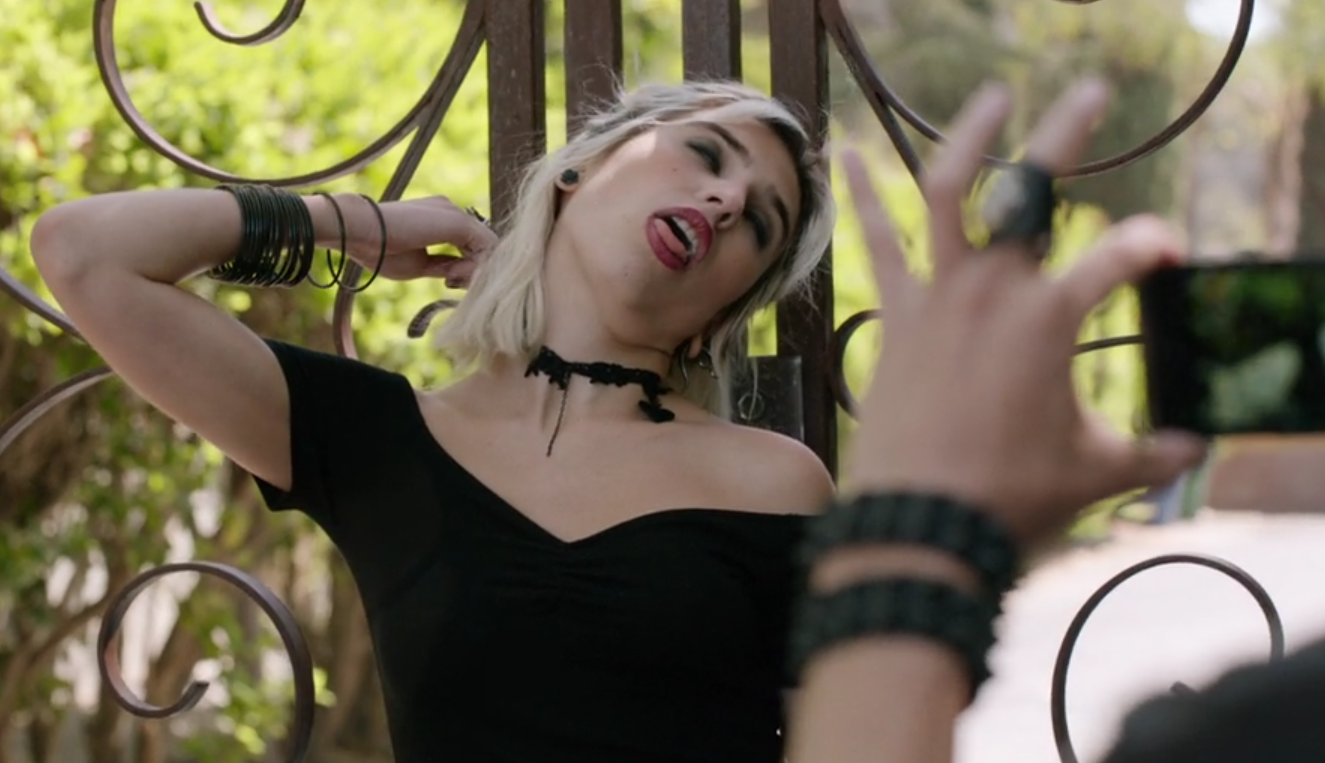 Satanic girl fuck beautiful woman Satanic girl fuck beautiful woman