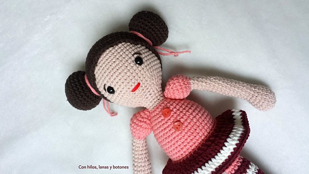 Con hilos, lanas y botones: Michal amigurumi doll