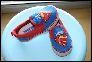 Superman Sneakers Price:RM55 Size: 6(14.5cm)
