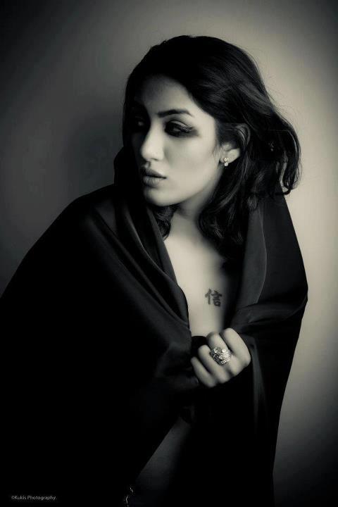 Pakistani Tv Anchor Mathira’s Topless Photo Shoot