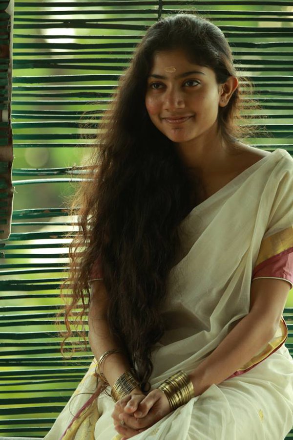 Sai Pallavi Latest Telugu Actress Photos (7) 