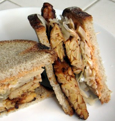 tempeh reuben with russian dressing and homemade sauerkraut