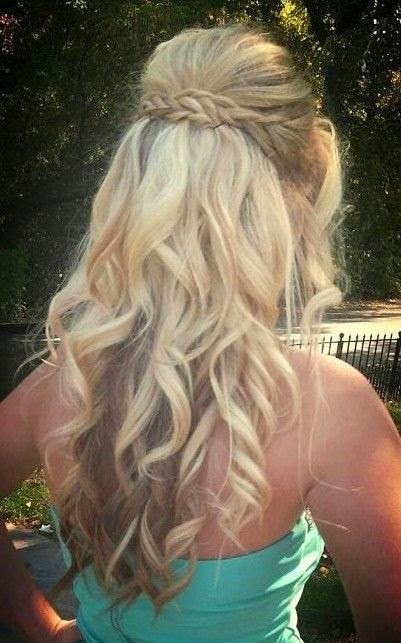 Beautiful Long Red Hair}