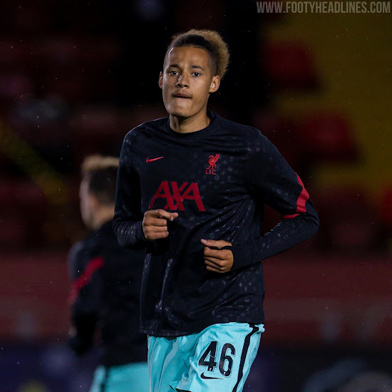 liverpool away kit socks