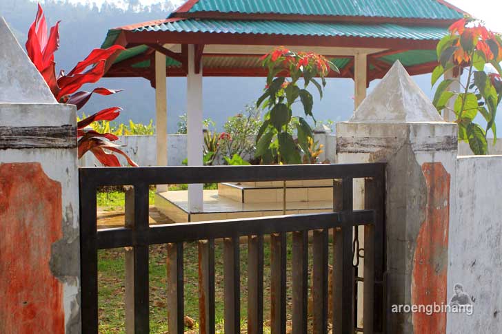 makam syekh maja suta petungkriyono pekalongan