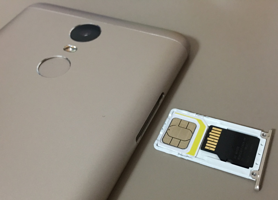 Cara Pasang Sim Card dan Micro SD Secara Bersamaan di HP Xiaomi