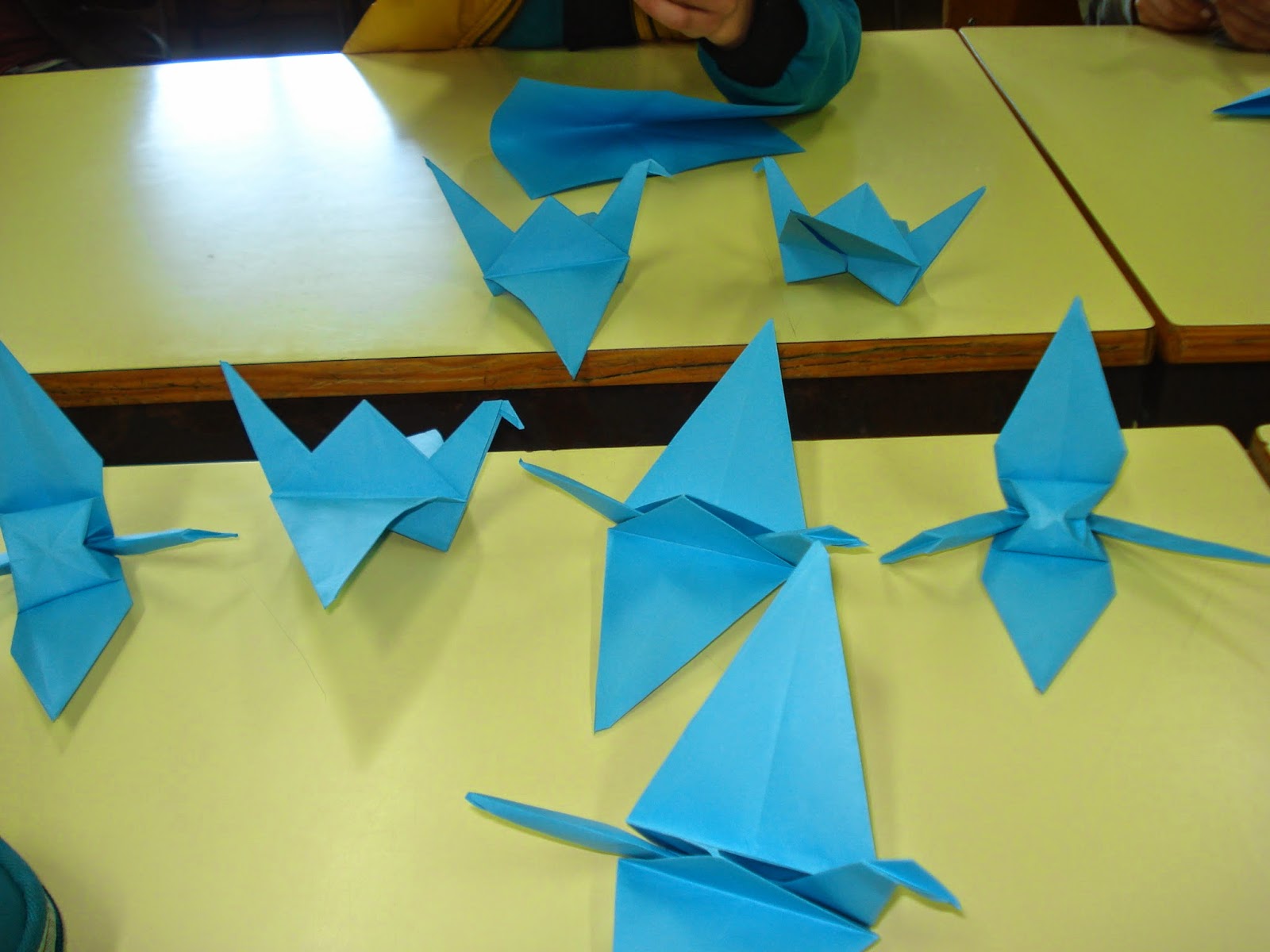 Clube Origamat CONSTRUÇÃO DE TSURUS PARA A PRIMAVERA ORIGAMI!!!!