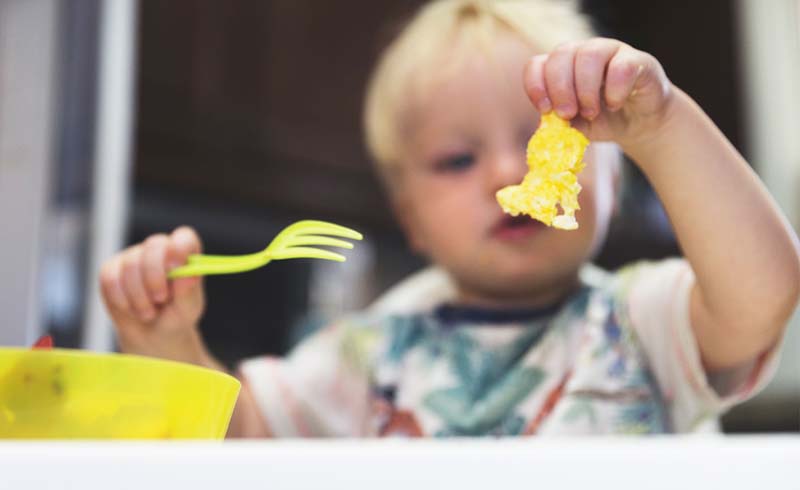How to Get Your Kids to Behave in a Restaurant