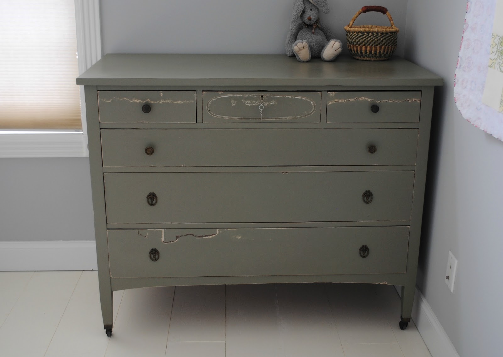 Dresser Chalk Paint Paris Grey Color Dresser Chalk Paint Paris Grey Color