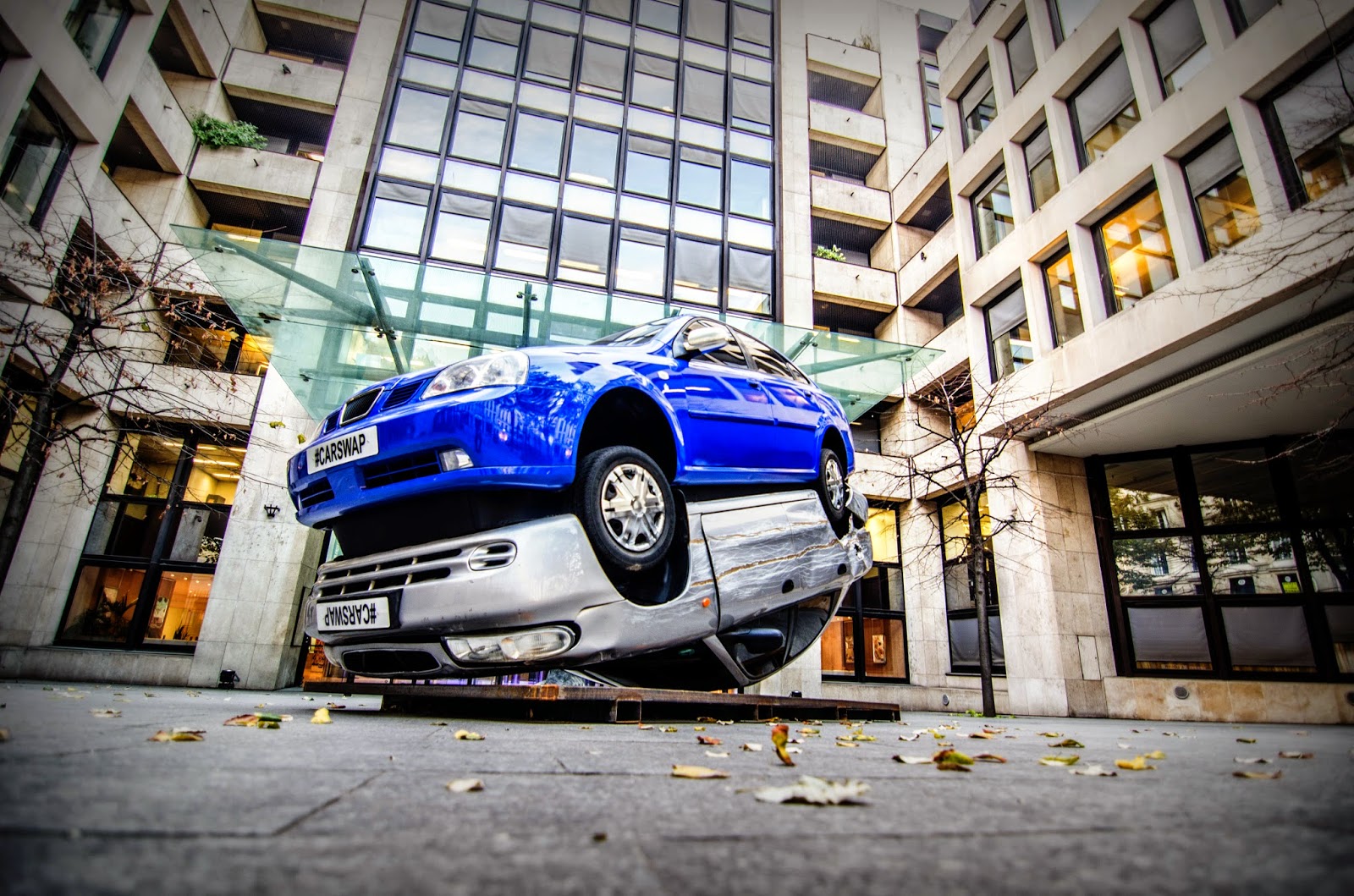 ParisDailyPhoto Car Swap!