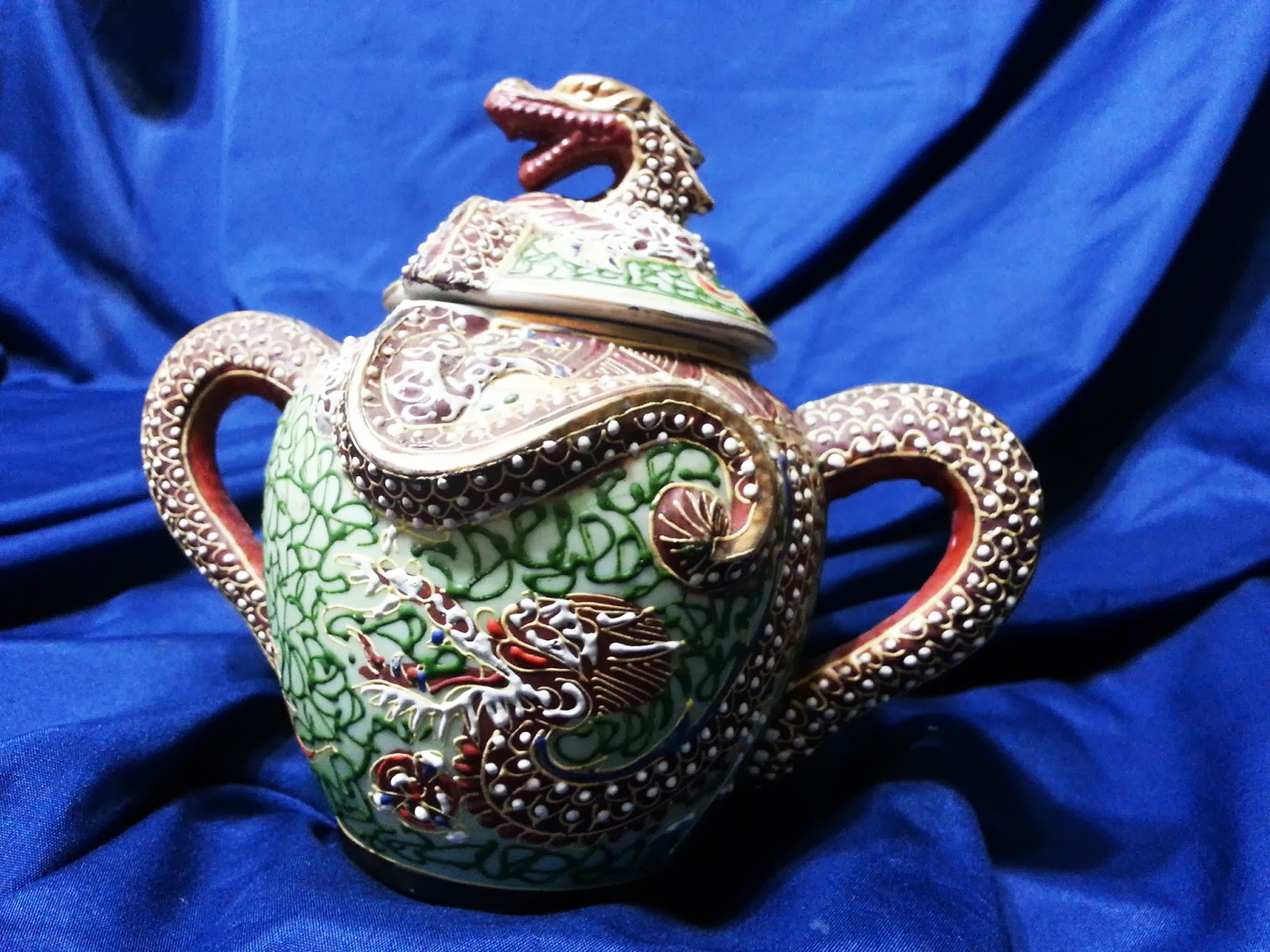 Chinese Antiques Golden Dragon Teapots