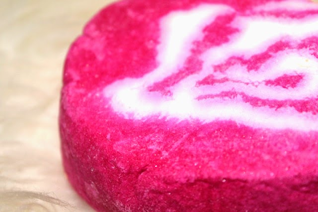 Lush The Comforter Bubble Bar Review Jennie Emma