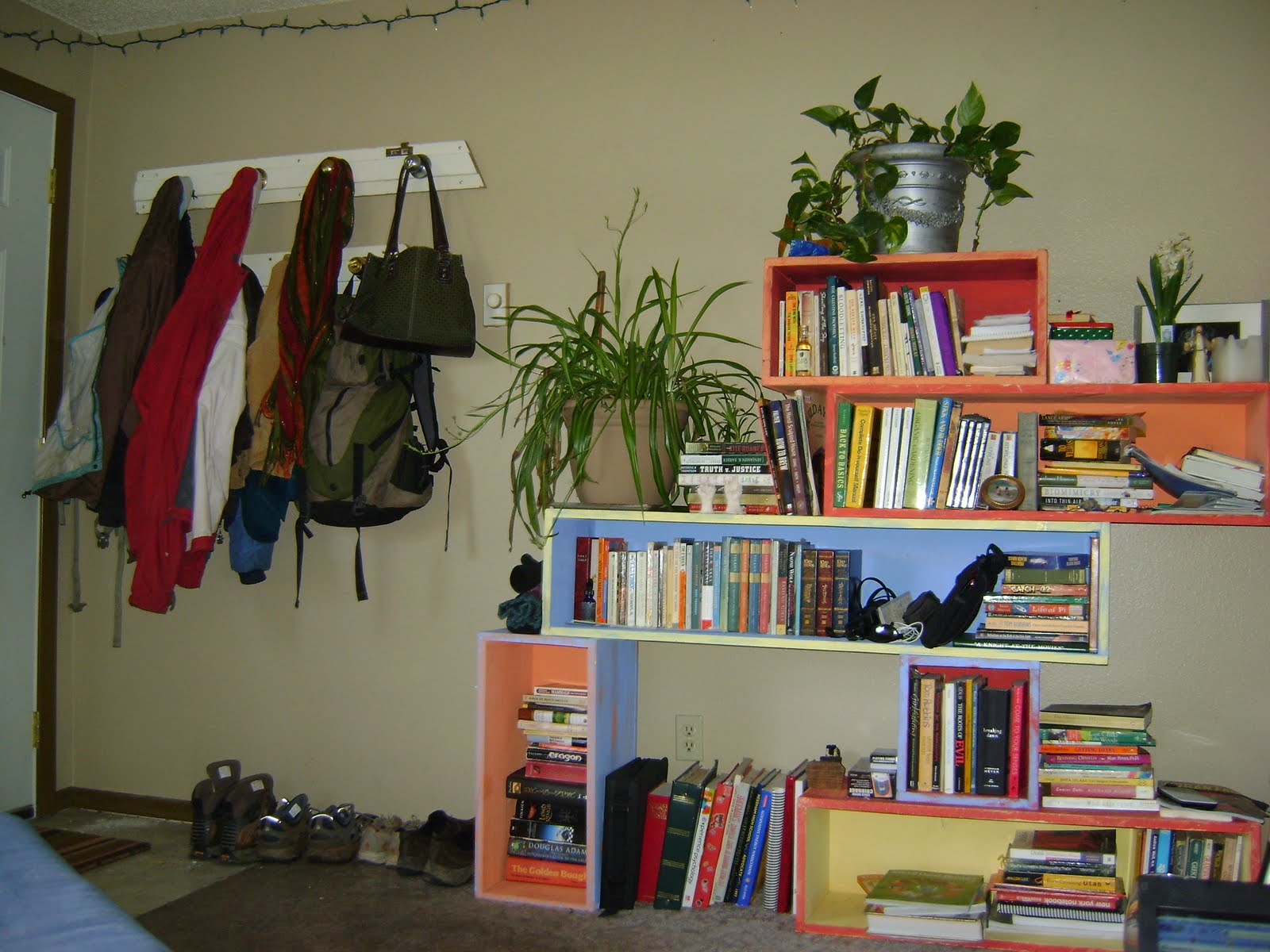 Semi-Urban Homesteader: Door Knob Coat Rack