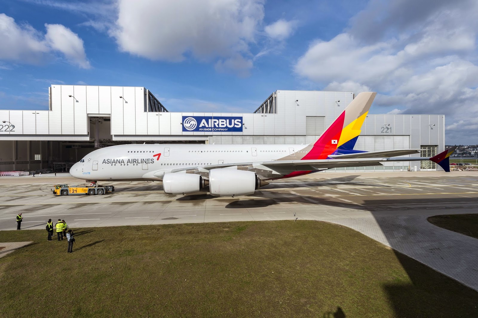 Asiana_A380_rolls_out_of_paintshop_1.JPG