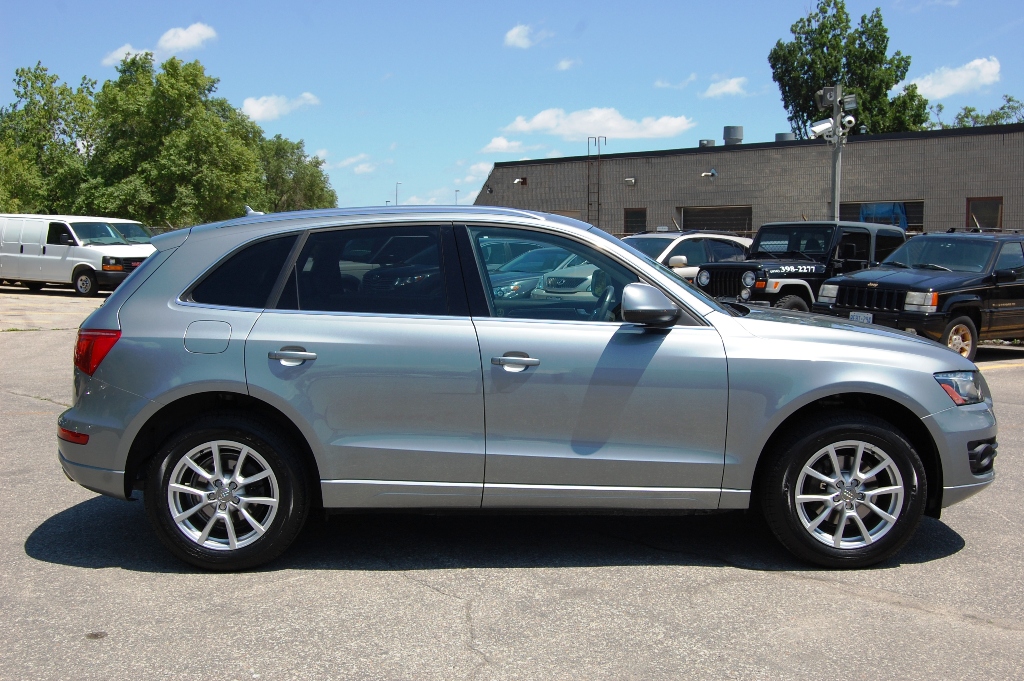 Car buying expert: 2010 Audi Q5 3.2 Premium Only 60,000 km No accidents