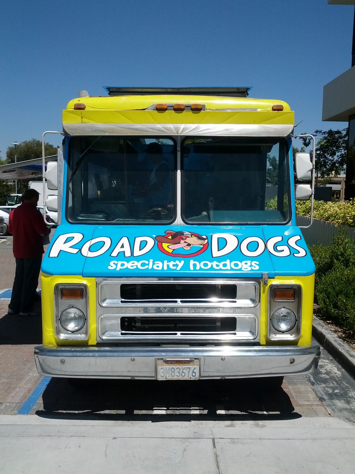 Food Truck Chili D & Onion Rings Road Dogs