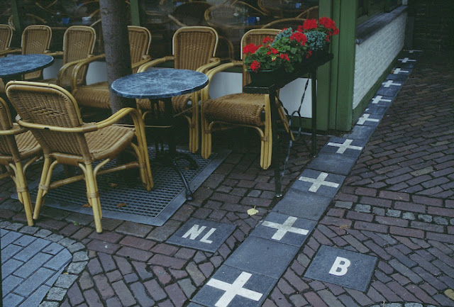 Border Border