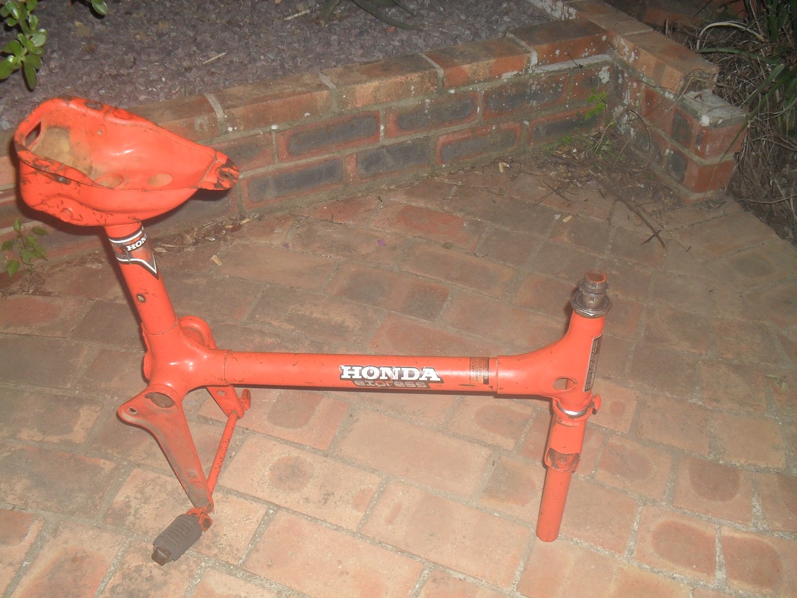 Honda NC50 Restoration: Stripped