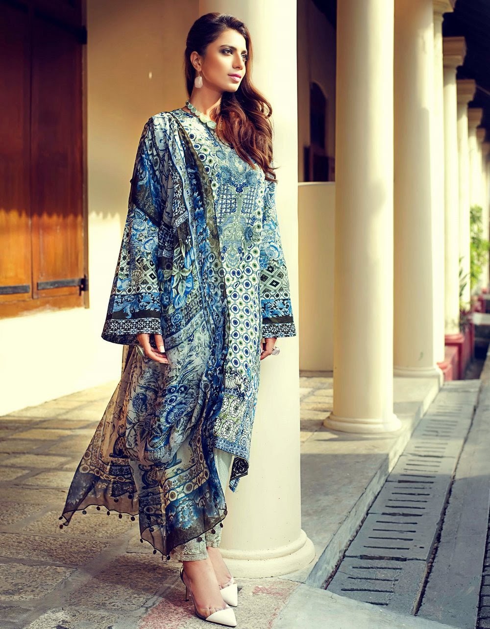 Long frocks Pakistani Dresses Mehndi Designs