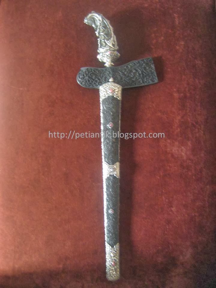 Petiantik Keris Bali Kocetkocetan
