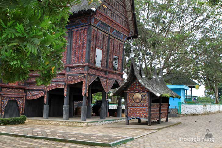 taman margasatwa dan budaya kinantan bukittinggi