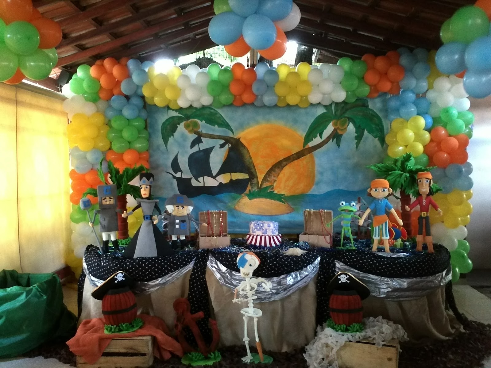 Ateliê Pronto Art Decoração Os Piratas e suas aventuras coloridas Ateliê Pronto Art Decoração Os Piratas e suas aventuras coloridas