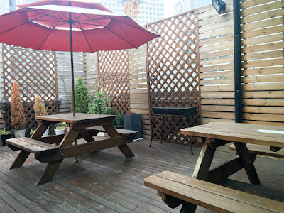 24 Guesthouse Myeongdong Avenue outdoor breakfast area where you can enjoy breakfast on a cold weather