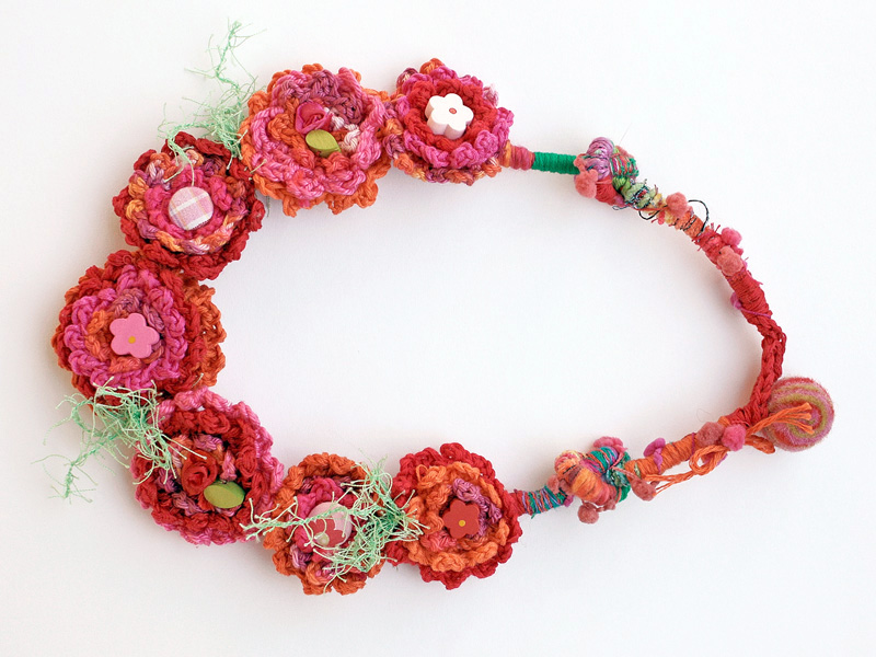 rRradionica: Springing Spring in Red & Pink . Handmade necklaces