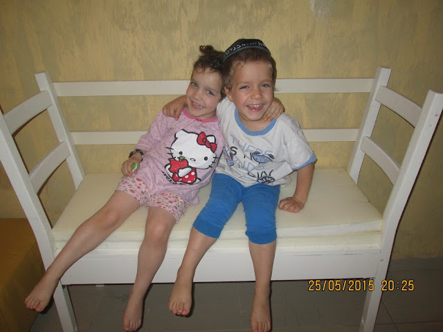 402 - בניית ספסל משני כיסאות