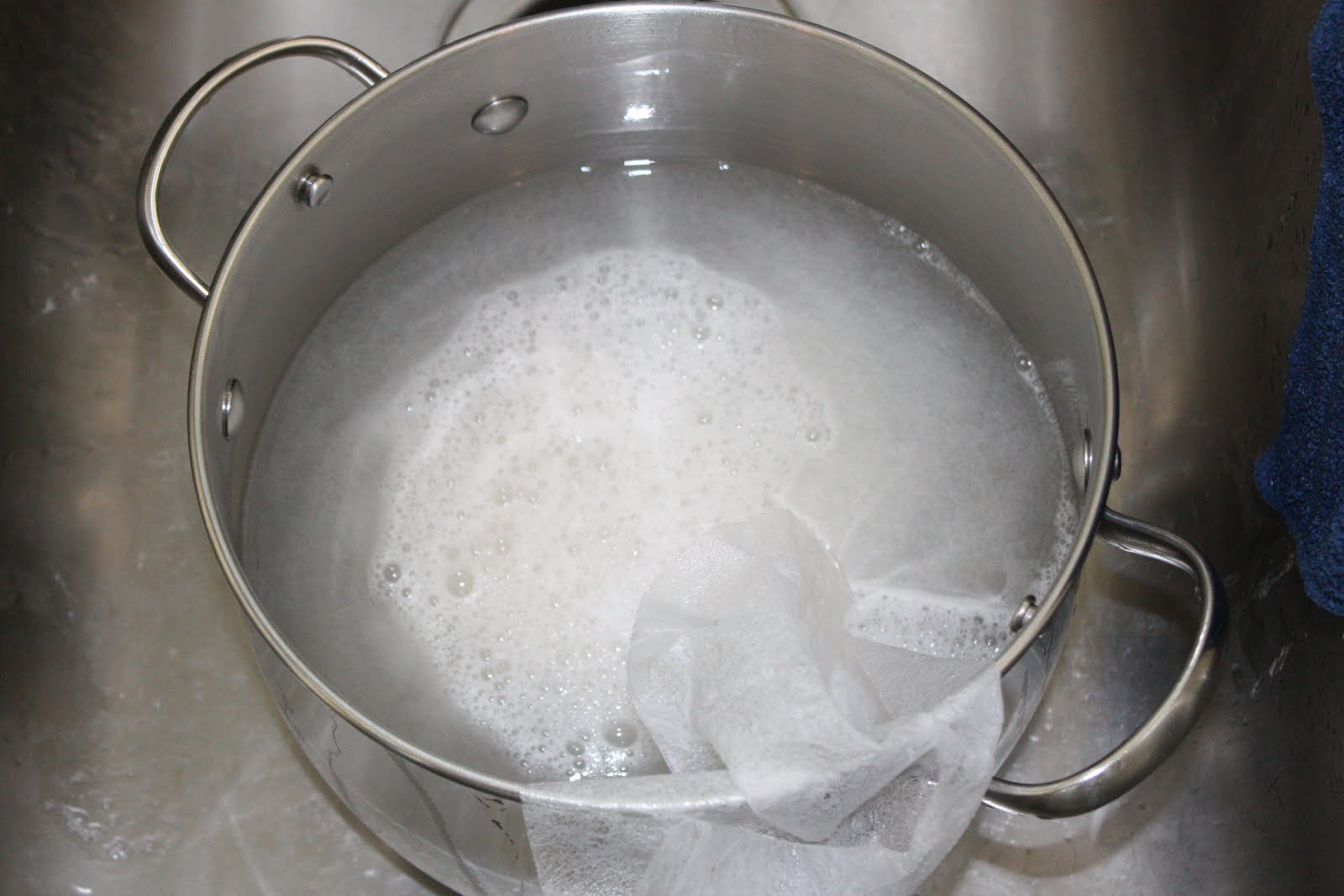 A Slice of Smith Life I Cleaned This Pot With What???