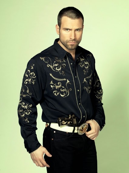 birthdays: Rafael Amaya (photos)