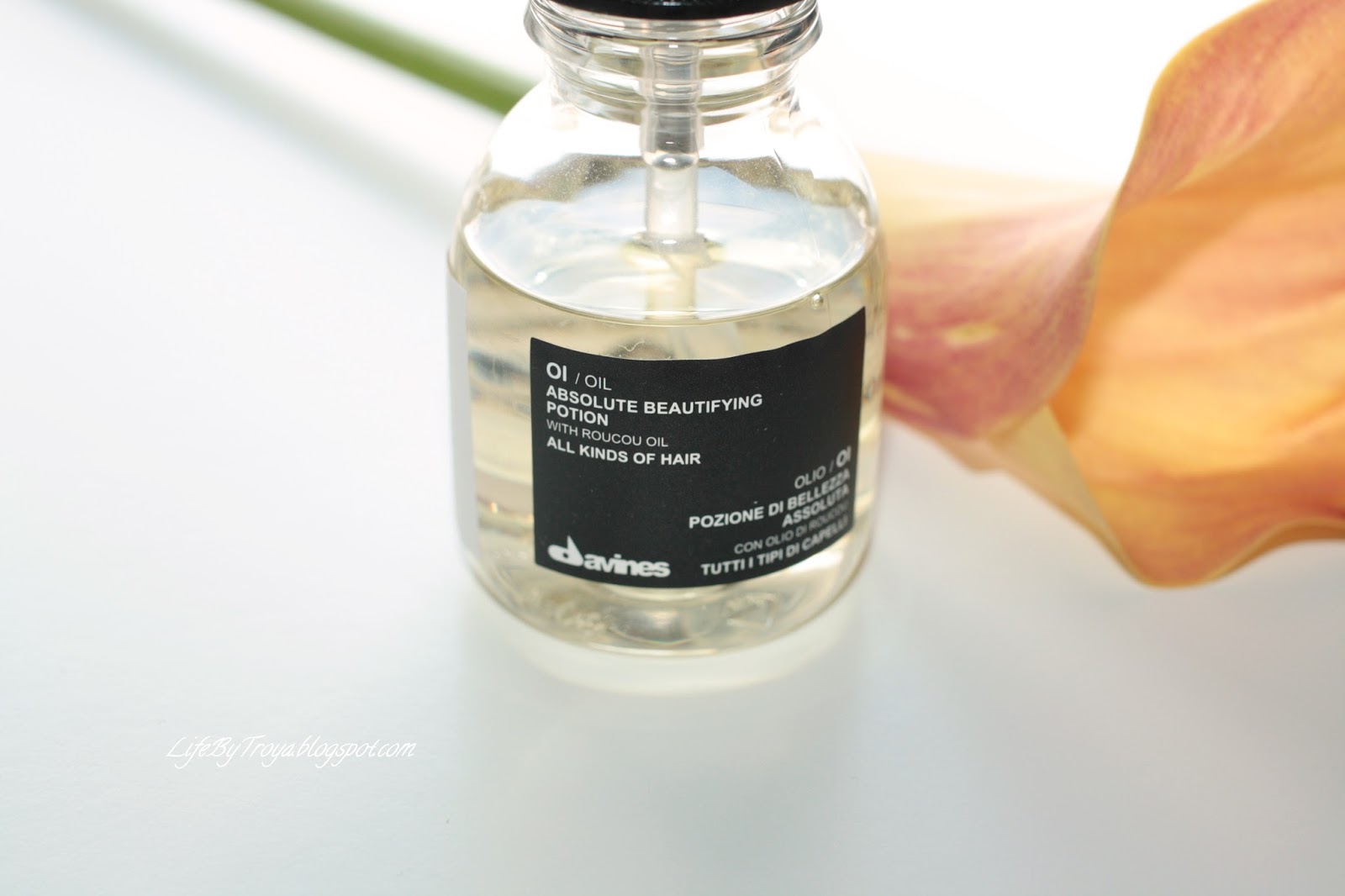 Davines absolute beautifying. Davines oi Oil. Масло Давинес 135. Davines ol absolute Beautifying Potion. Пробник Davines oi Oil 4ml.