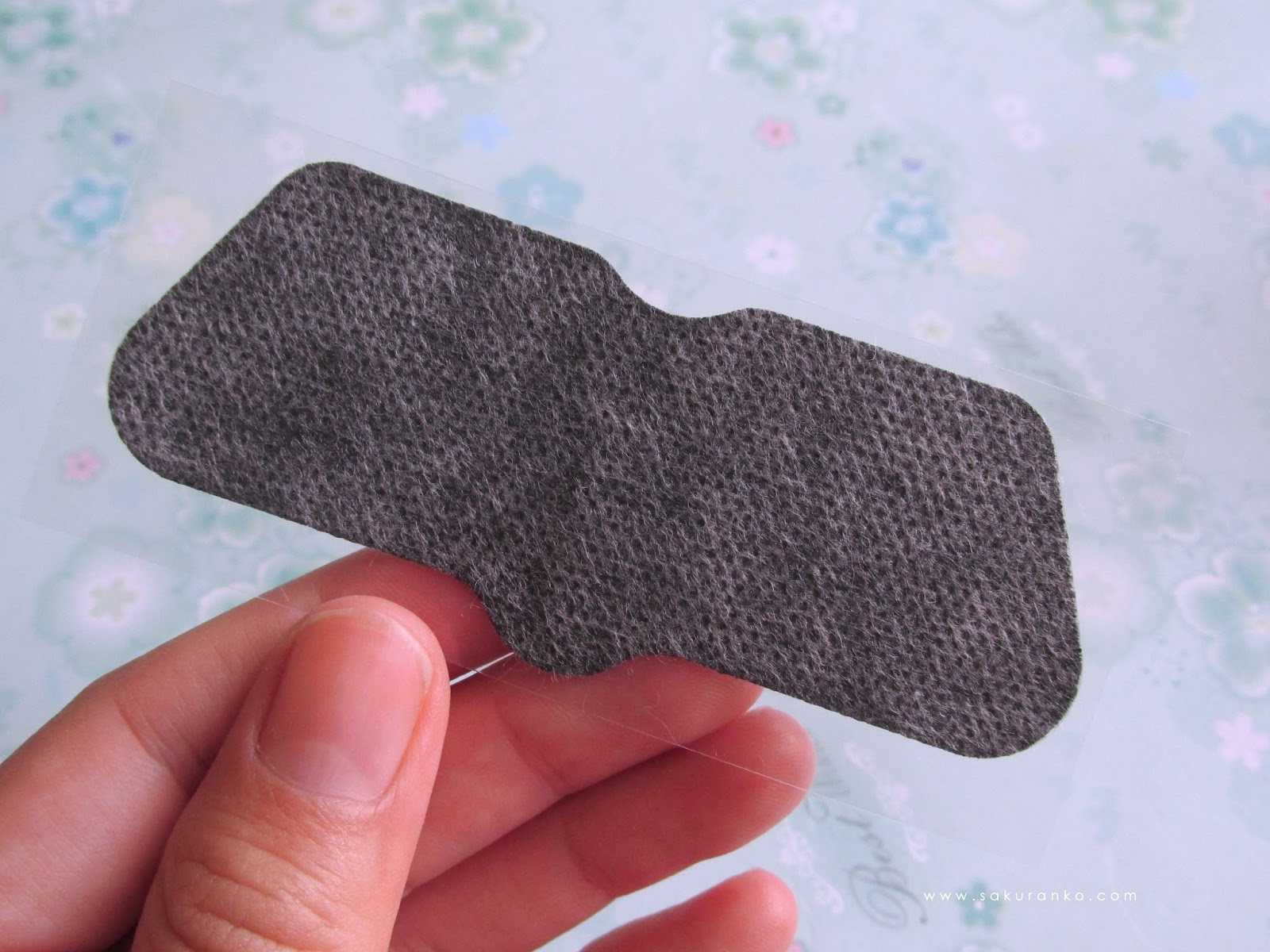 Sakuranko Luke Charcoal Nose Pore Pack Cleansing Strips PeelOff Mask