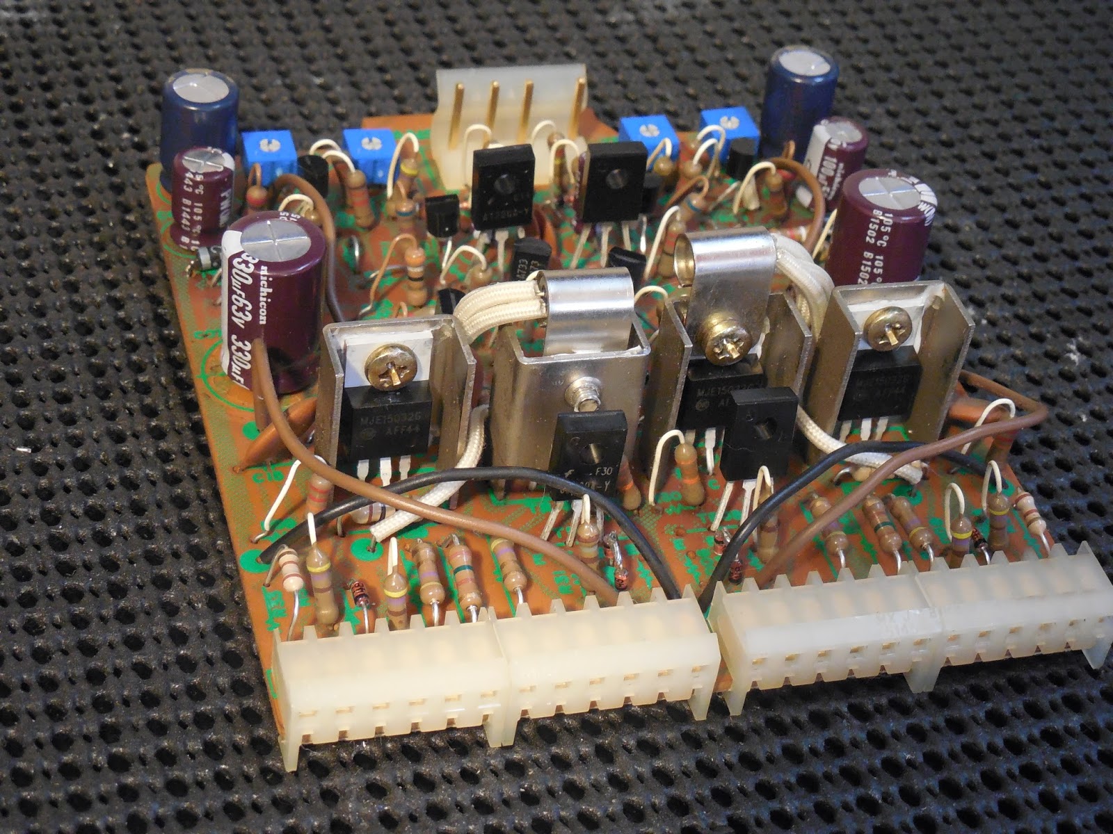 Sansui 9090db Output Transistors –PNP– MJ21193G matched pair 
