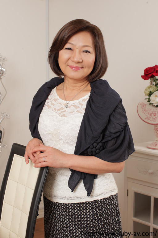 My Favorite Granny: Charming flair of the Japanese granny