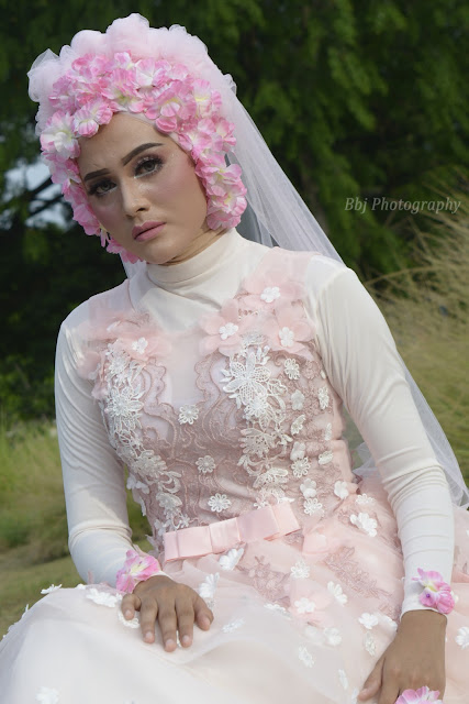 Eri Juwita on Facial Mood Portrait Hunt Foto Model