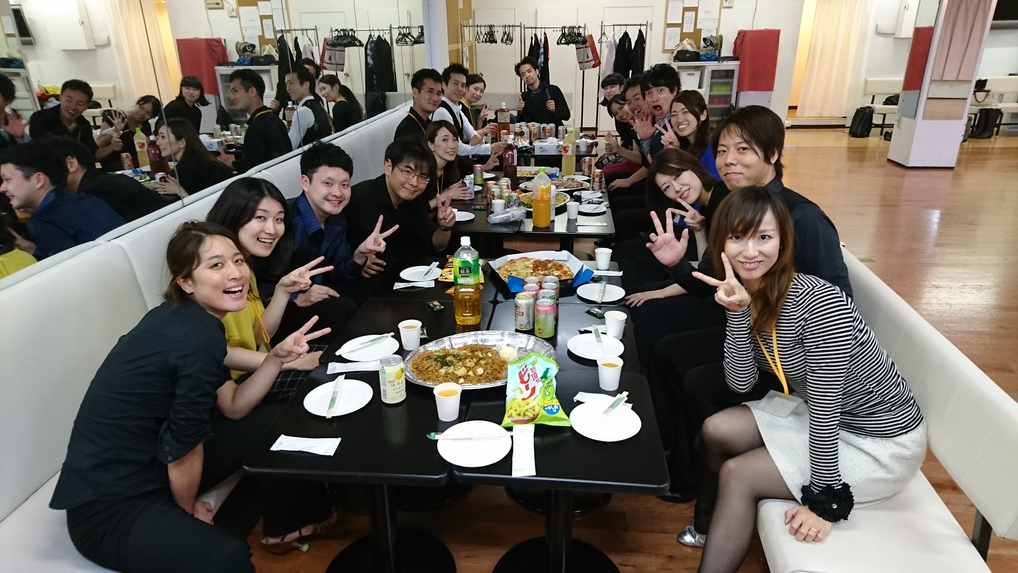 そそる集合写真25 [無断転載禁止]©bbspink.com	YouTube動画>4本 ->画像>391枚 