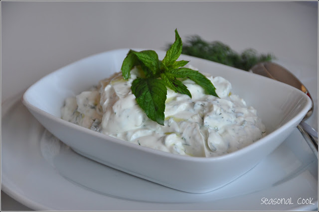 A Seasonal Cook in Turkey: Haydari - a Minty Yogurt Dip with Garlic