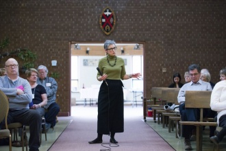 Pastora que se declara “ateísta” continua no cargo, decide Igreja ...