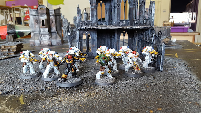 Hazard stripes... hazard stripes everywhere! boba fett space marine bounty hunter primaris reiver star wars