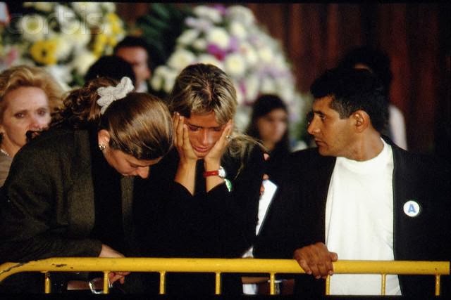 Ayrton Senna: Adriane Galisteu Voltou Dias Depois Do Enterro, Para Se
