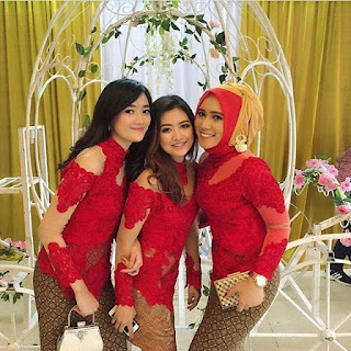 Kebaya Warna Merah Kebaya Warna Merah