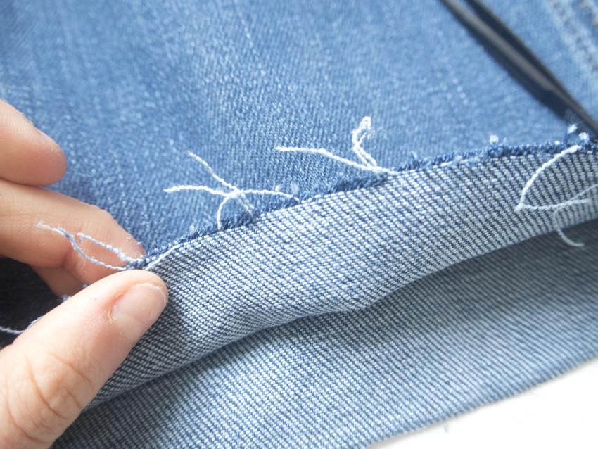 DIY Frayed Hem Jeans – Sophie Milner