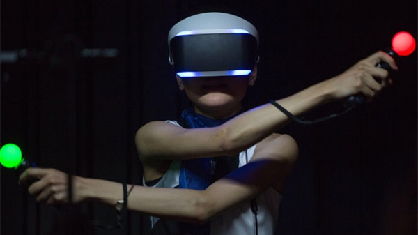 سوني تسجل المزيد من الإبتكارات القادمة لخوذة PlayStation VR و هذه المرة شيء خطير و غريب جداً